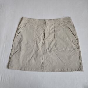 Eddie Bauer Skort Tan Beige Stretch Stretchy Athleisure Walking 10